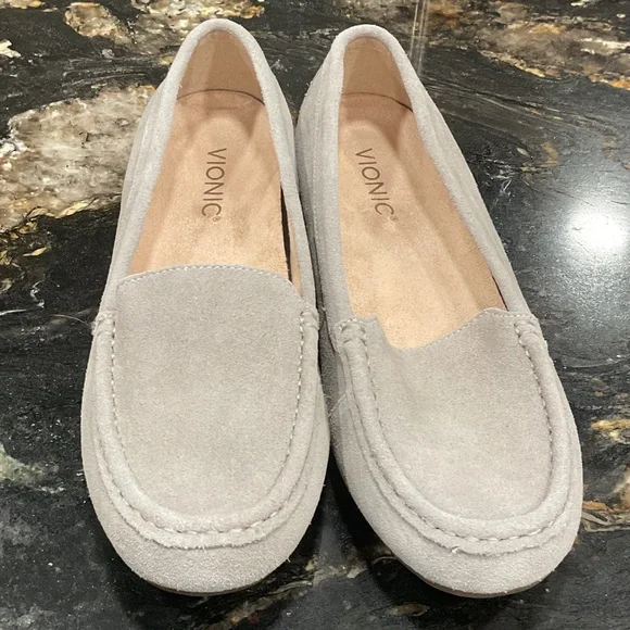 Vionic Debbie Women's Suede Loafers in Light Gray 8.5 - Picture 1 of 9